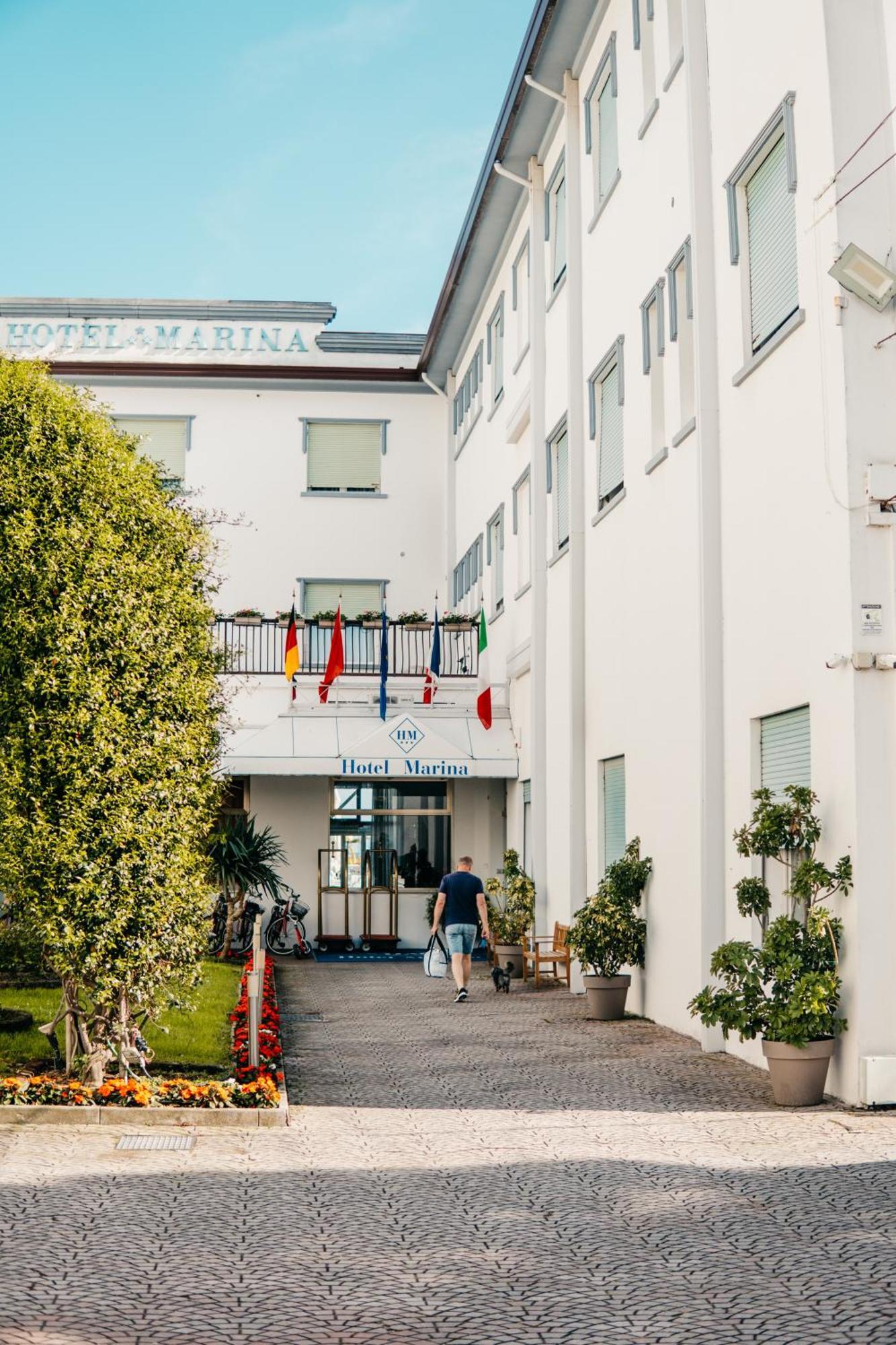 Marina Hotel