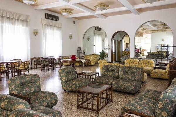 Marina Hotel 3*